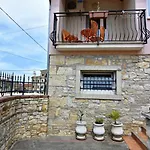Noemi1 By Interhome * פורץ