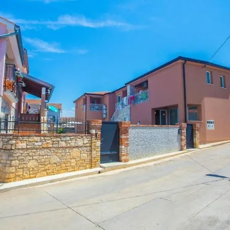 Daire Noemi1 By Interhome Poreč