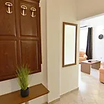 Noemi1 By Interhome Διαμέρισμα Πόρετς