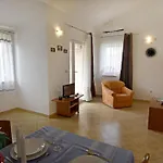 Noemi1 By Interhome Appartement Poreč