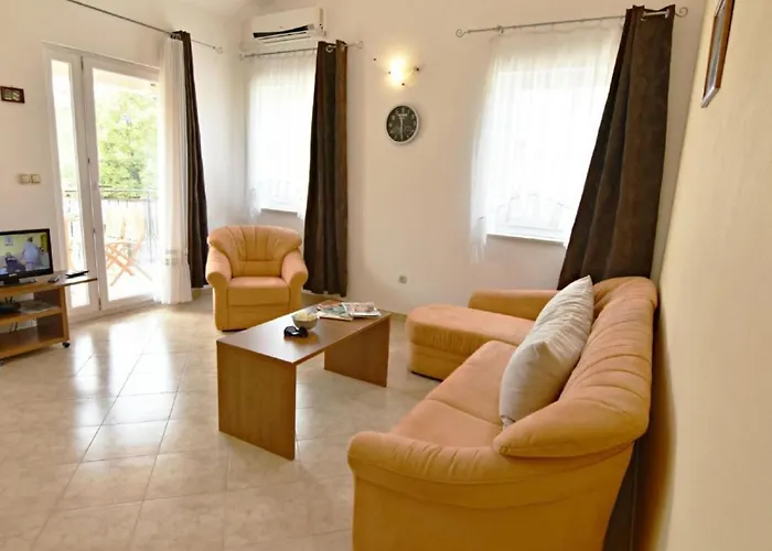 Noemi1 By Interhome *