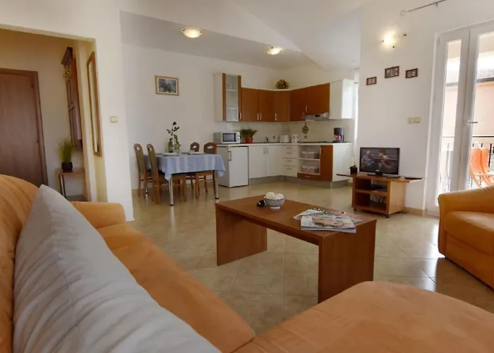 Noemi1 By Interhome *