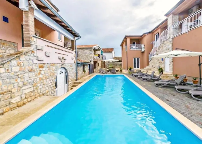 Noemi1 By Interhome Apartman