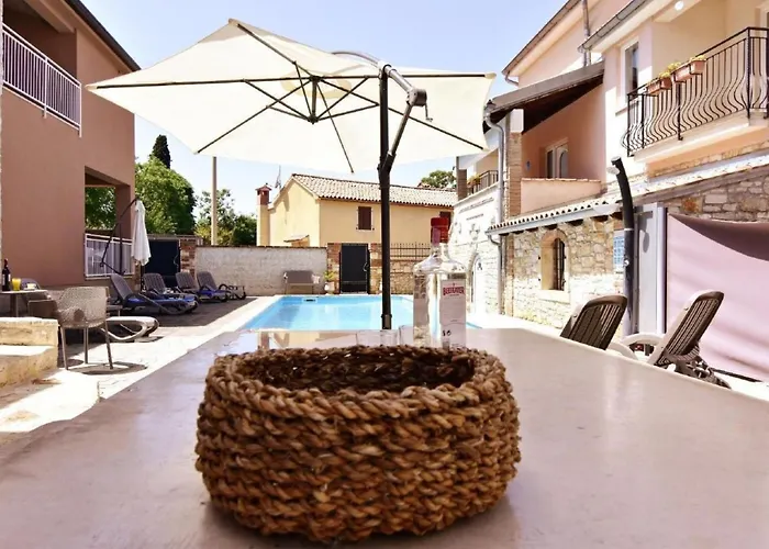 Noemi1 By Interhome Apartman