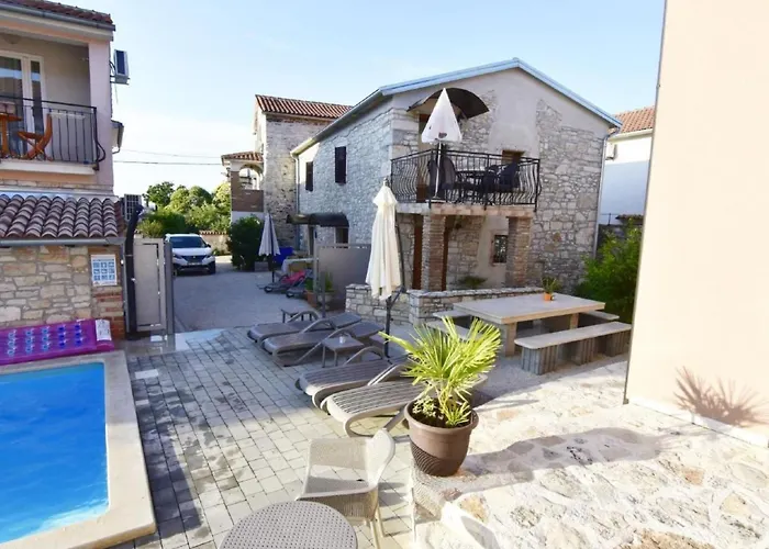 Apartman Noemi1 By Interhome Poreč